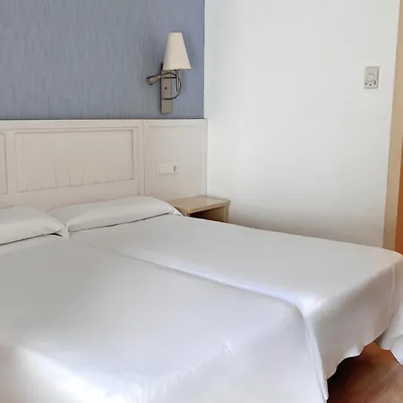 Guitart Park Aqua 4* يوريت دي مار